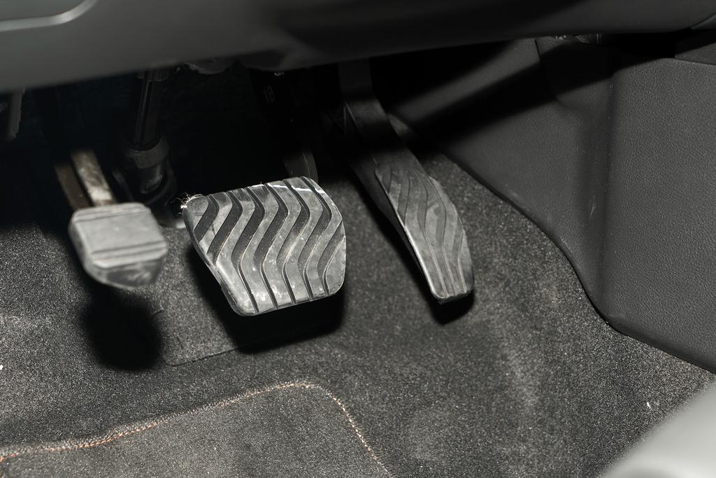 日产轩逸2010款卖了大概多少钱,2013年的日产轩逸能卖多少钱一台