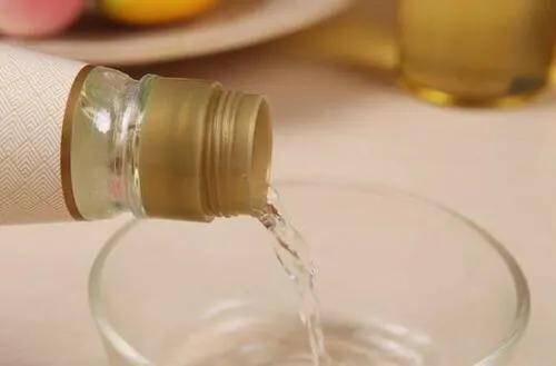 鞋子很臭怎么去除臭味,刷过的鞋子还是有臭味怎么解决