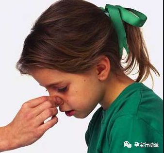 孩子经常流鼻血，不止是上火的原因