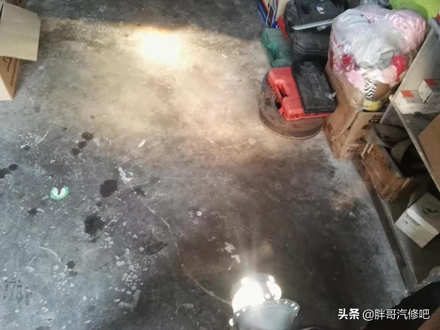 led大灯有透镜解决散光的最佳办法,大灯透镜拆除教程