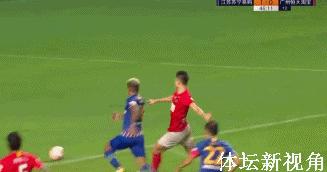 裁判拒绝判点，苏宁大将愤怒指向裁判，连教练都激动怒斥