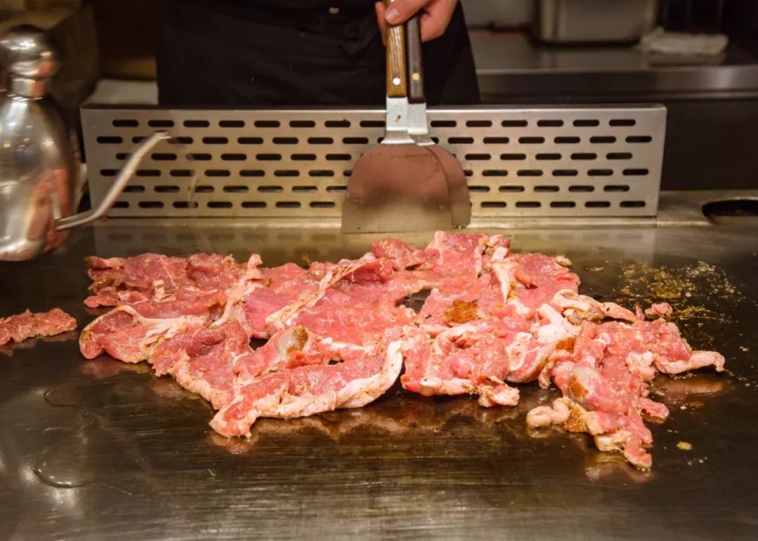 象拔蚌拼鹅肝三文鱼刺身拼盘,象拔蚌三文鱼鹅肝刺身拼盘