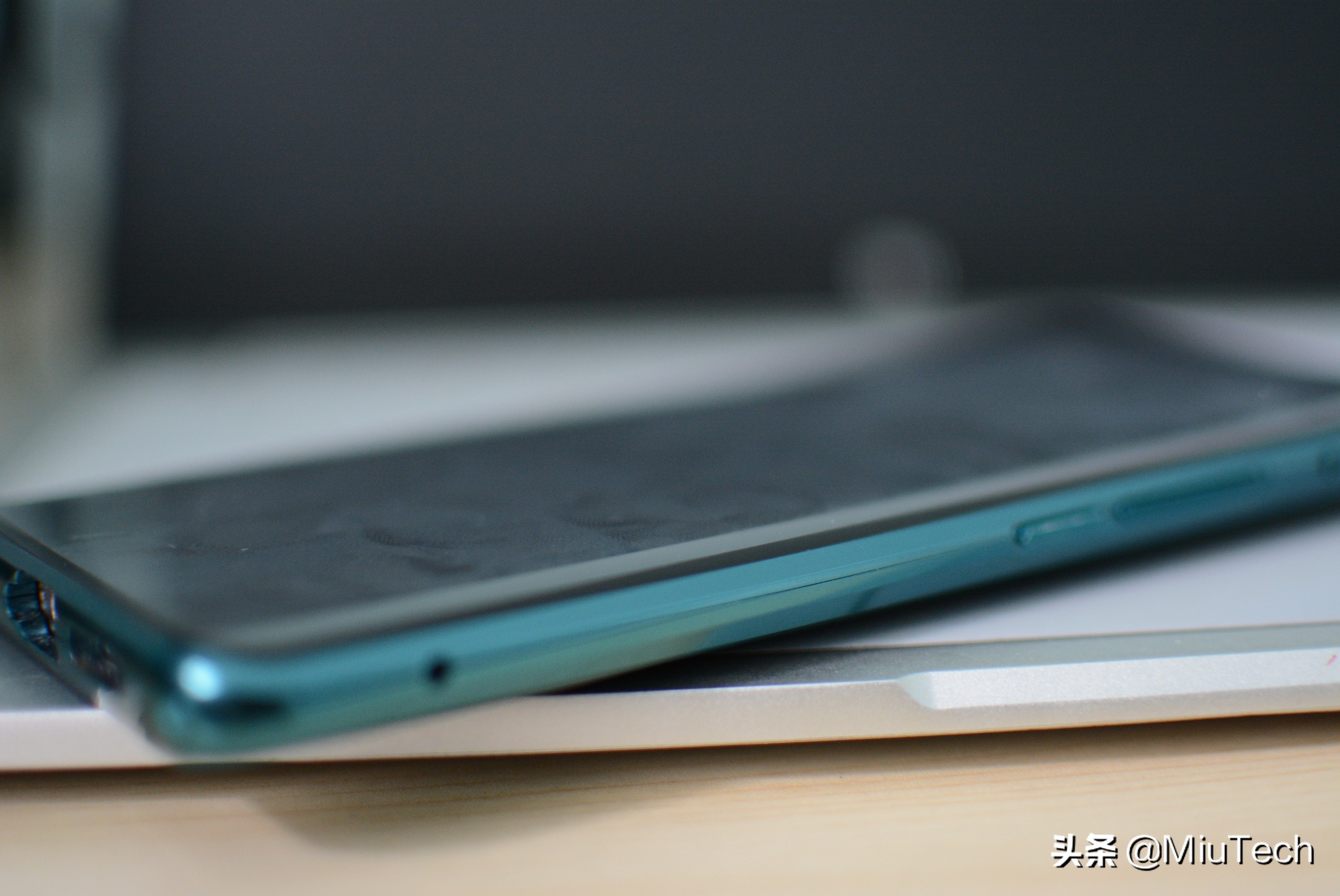 曲面手机壳如何贴膜,曲面屏手机壳怎么扒下来