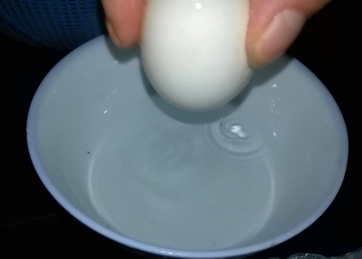 在家如何腌咸鸭蛋视频教学,大粒盐腌咸鸭蛋的方法