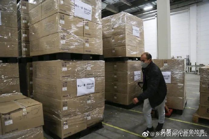 万人确诊，疫情加剧…马云支援140多国，侠之大者，为国为民！