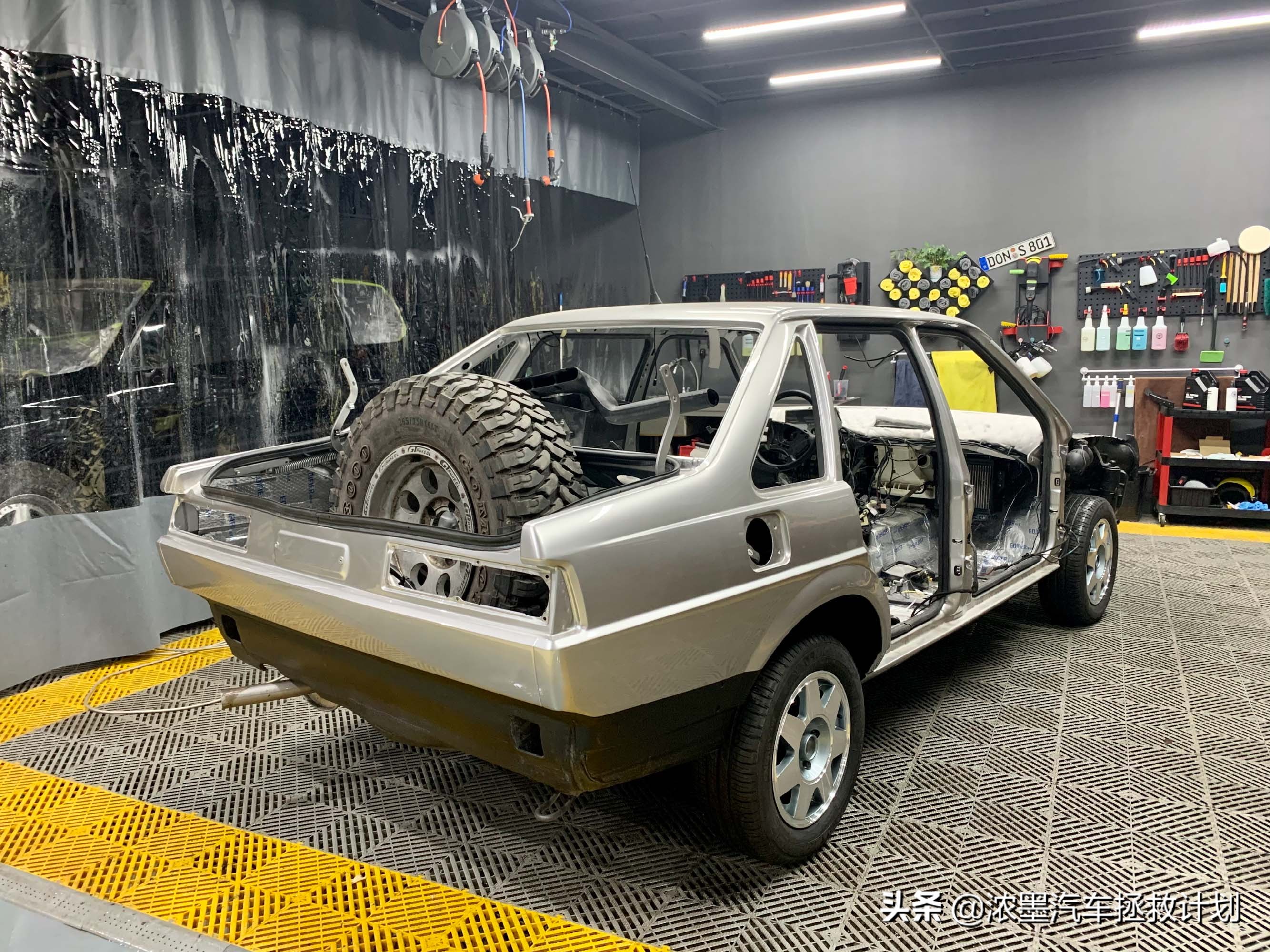 「妙手生花」重建一台战损级桑塔纳，带给它历经千般后的华丽重生