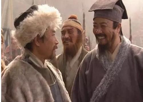 柴进为什么崇拜宋江呢,柴进为什么不给宋江报仇