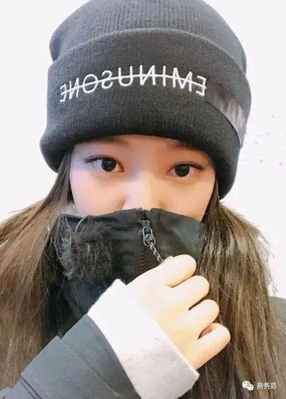 权志龙和jennie约会穿什么鞋,权志龙与jennie的穿搭