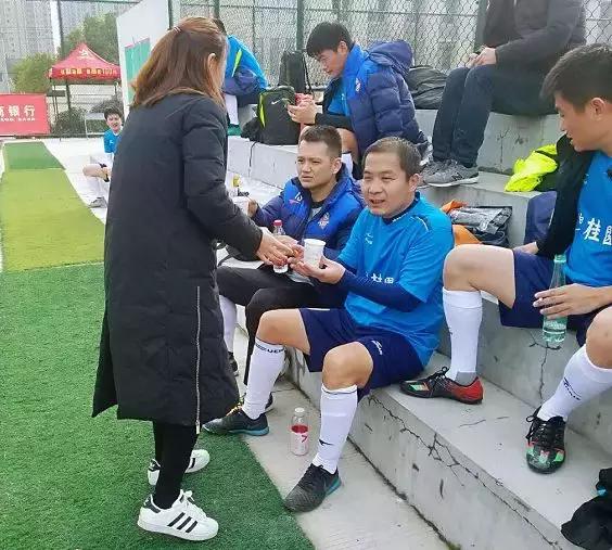 「头条」“碧桂园”杯媒体足球友谊赛圆满成功