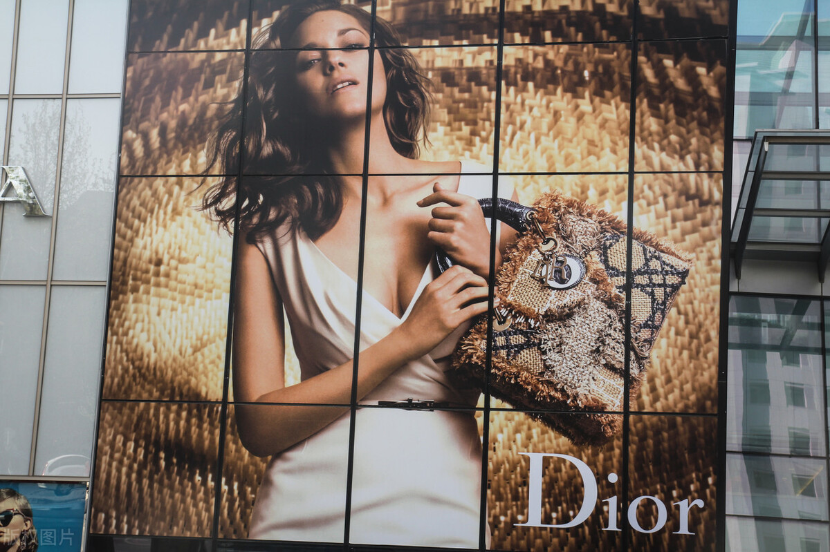 迪奥背后的文化,迪奥品牌背后的唯美故事