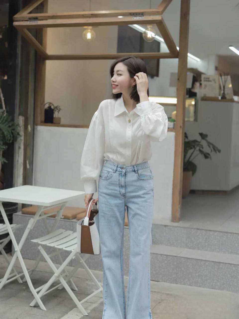 牛仔裤搭配冰丝短袖t恤,普通t恤搭配牛仔裤怎么穿好看