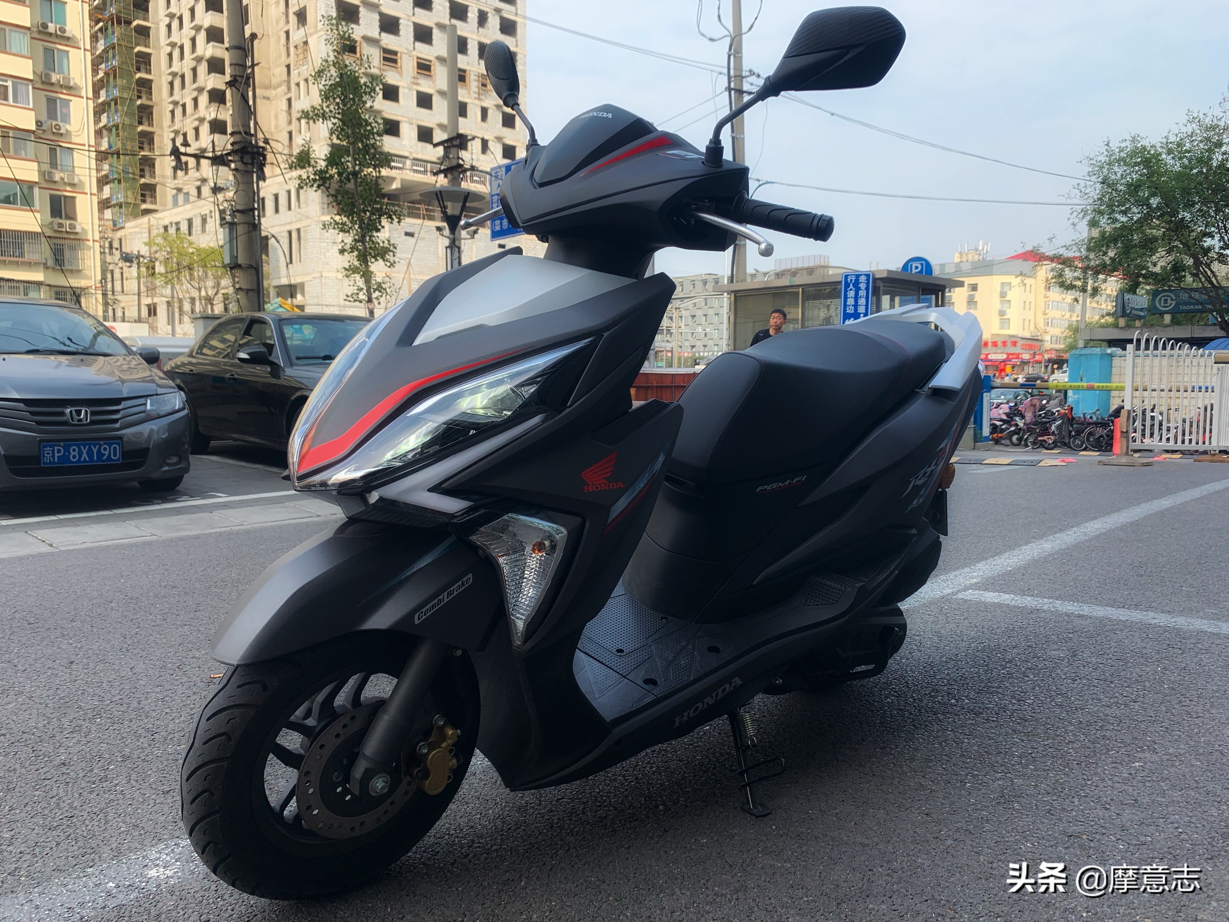 uu125裂行,本田裂行125无痕深度评测