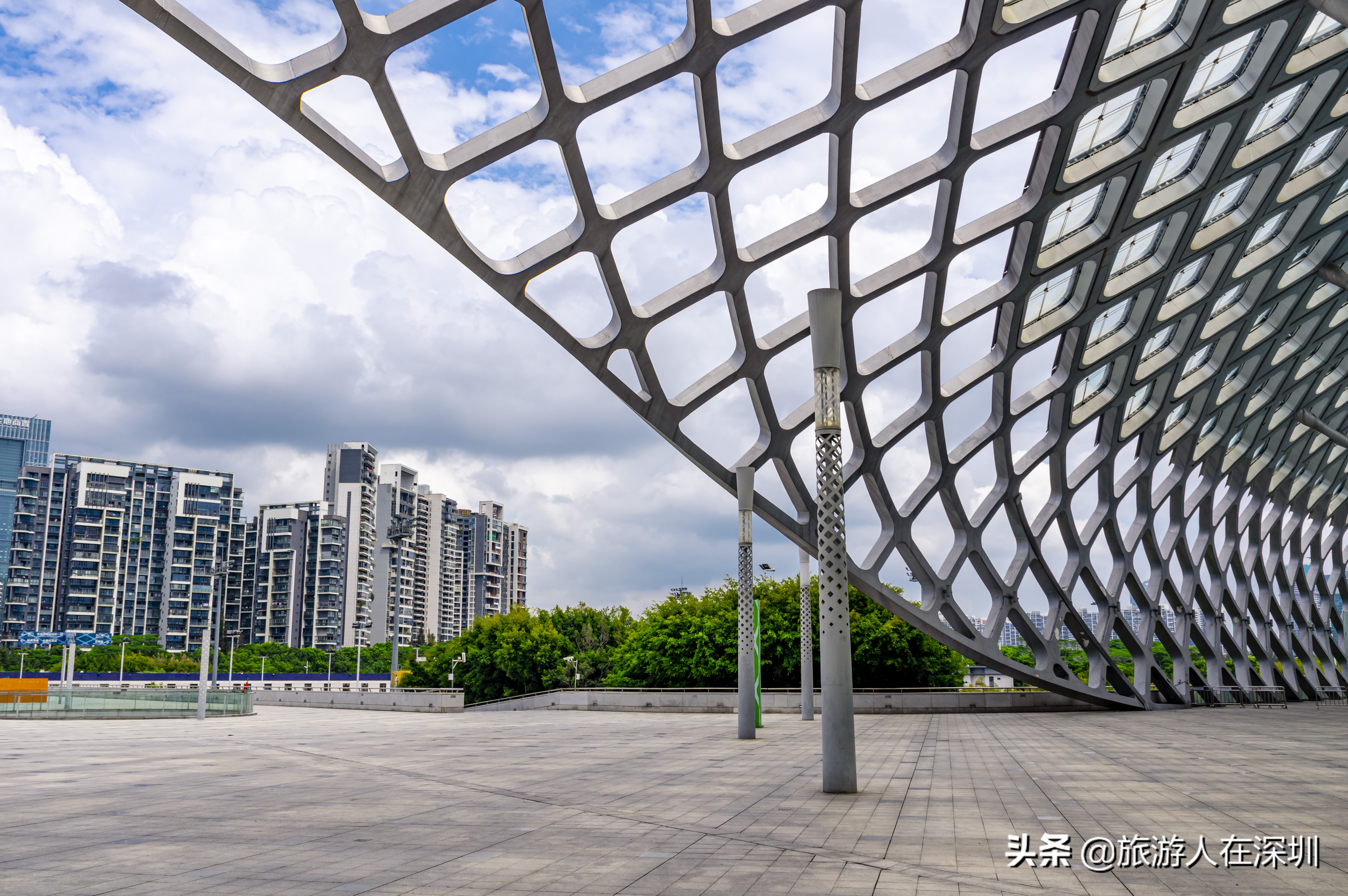 现代建筑北京鸟巢,深圳湾体育中心建筑物