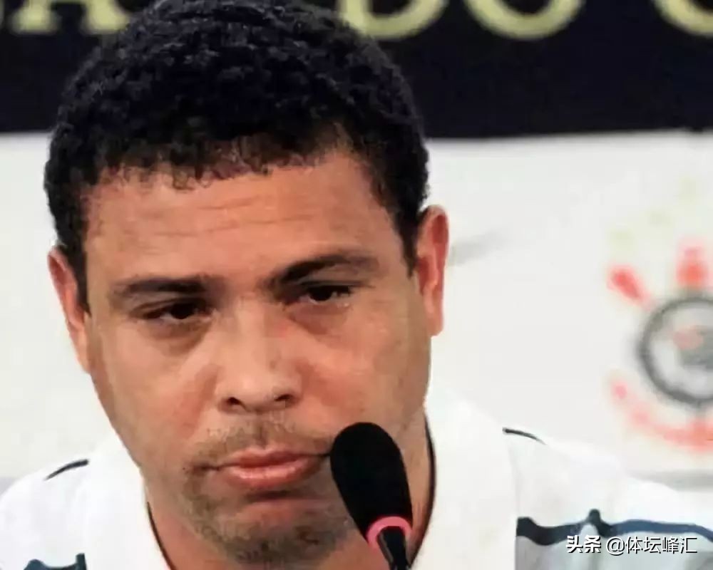 足球中的外星人,疯狂的外星人的外星人是谁演的