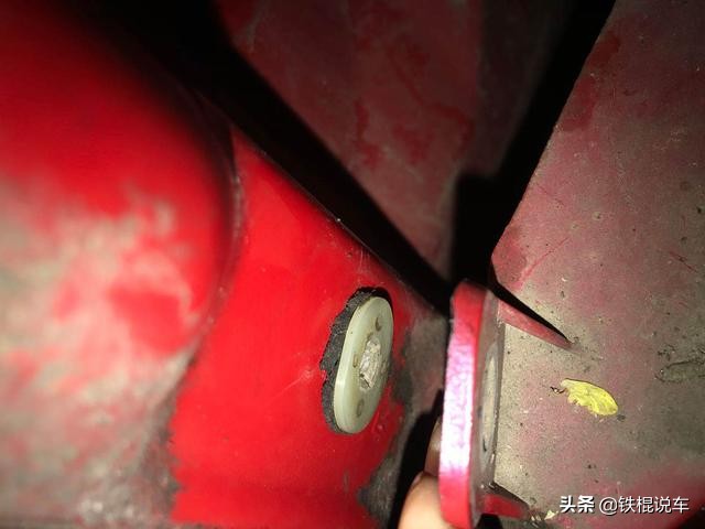 马自达3老款后备箱进水起雾,经典马自达3尾箱漏水