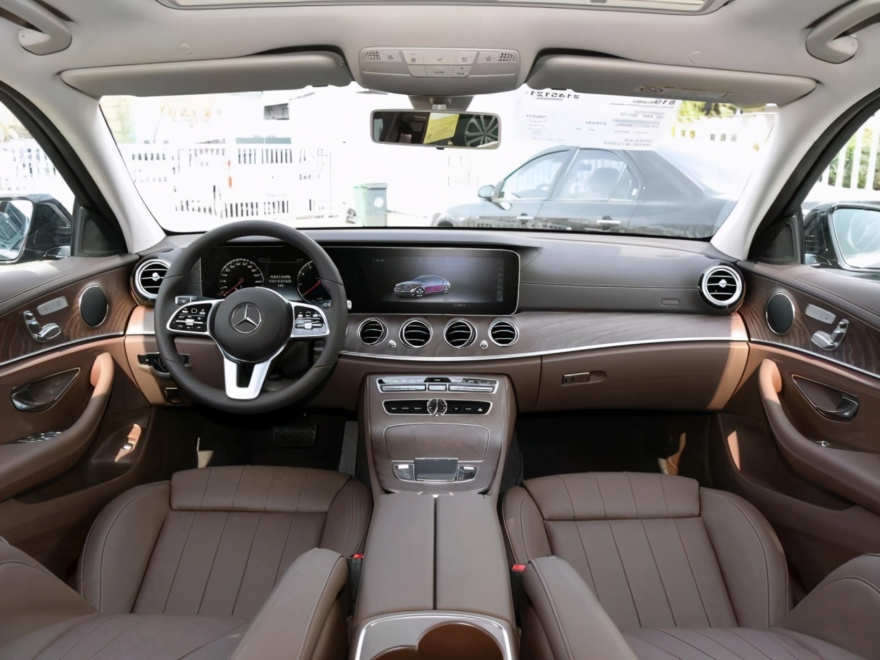 宝马5系开了五年之后内饰,宝马5系开了两年后买什么车