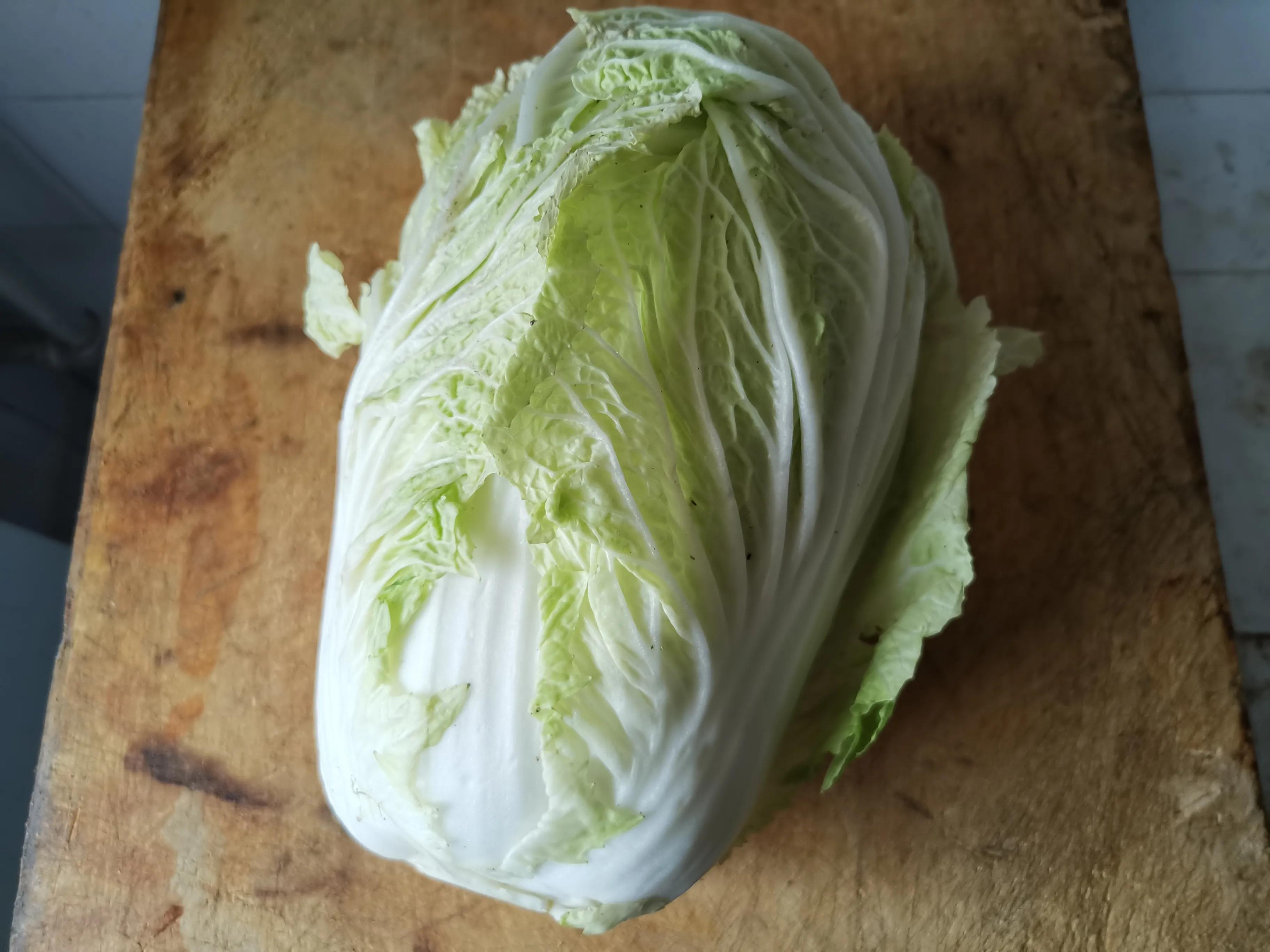 玻璃泡菜坛腌酸菜,泡菜缸里泡老坛酸菜