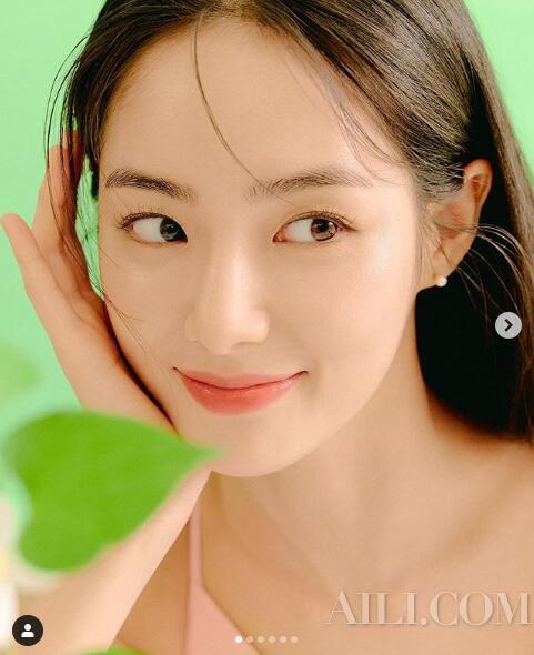 让HR眼前一亮的面试妆比精修证件照还美?