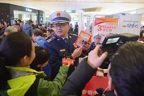 【3.15打假】宜春市消防救援支队开展3.15消防产品真伪辨别宣传活动，这些“真假”灭火器你会辨别吗？