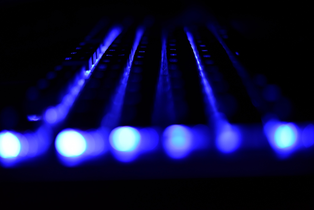 酷冷键盘sk630换键帽,酷冷至尊SK630机械键盘灯光演示