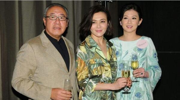 香港娱乐圈故事合集,香港娱乐圈的爱恨情仇故事