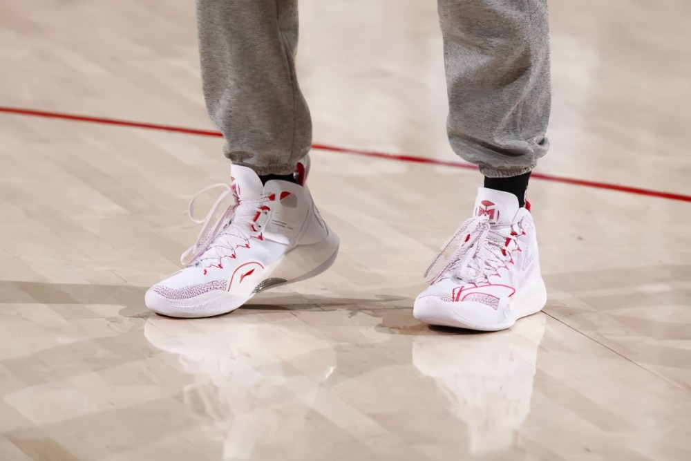 cj1新配色多久出,cj1代篮球鞋正版999