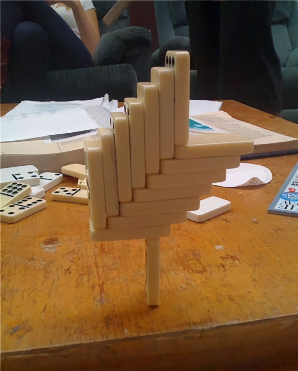 60个脑洞大开的真实照片，安装钛钢牙的军犬，拿破仑私人用的手枪