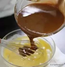 只用香蕉和巧克力做的布朗尼蛋糕,一个简易蛋糕的制作