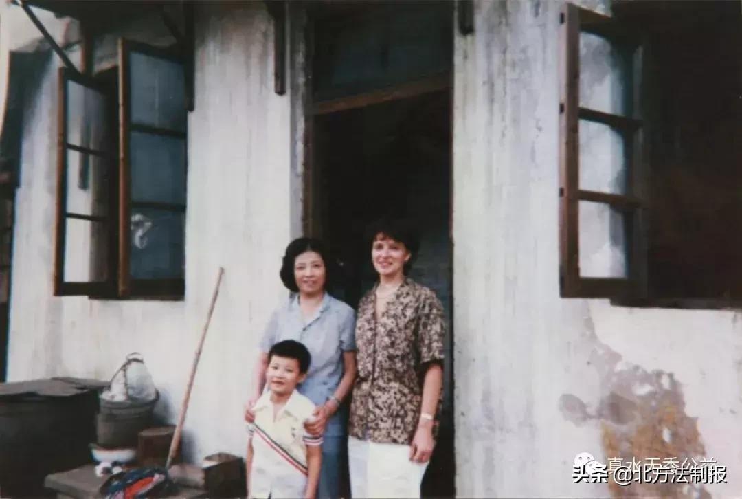 法医解剖女尸真实案例电视剧,女法医在殡仪馆解剖尸体