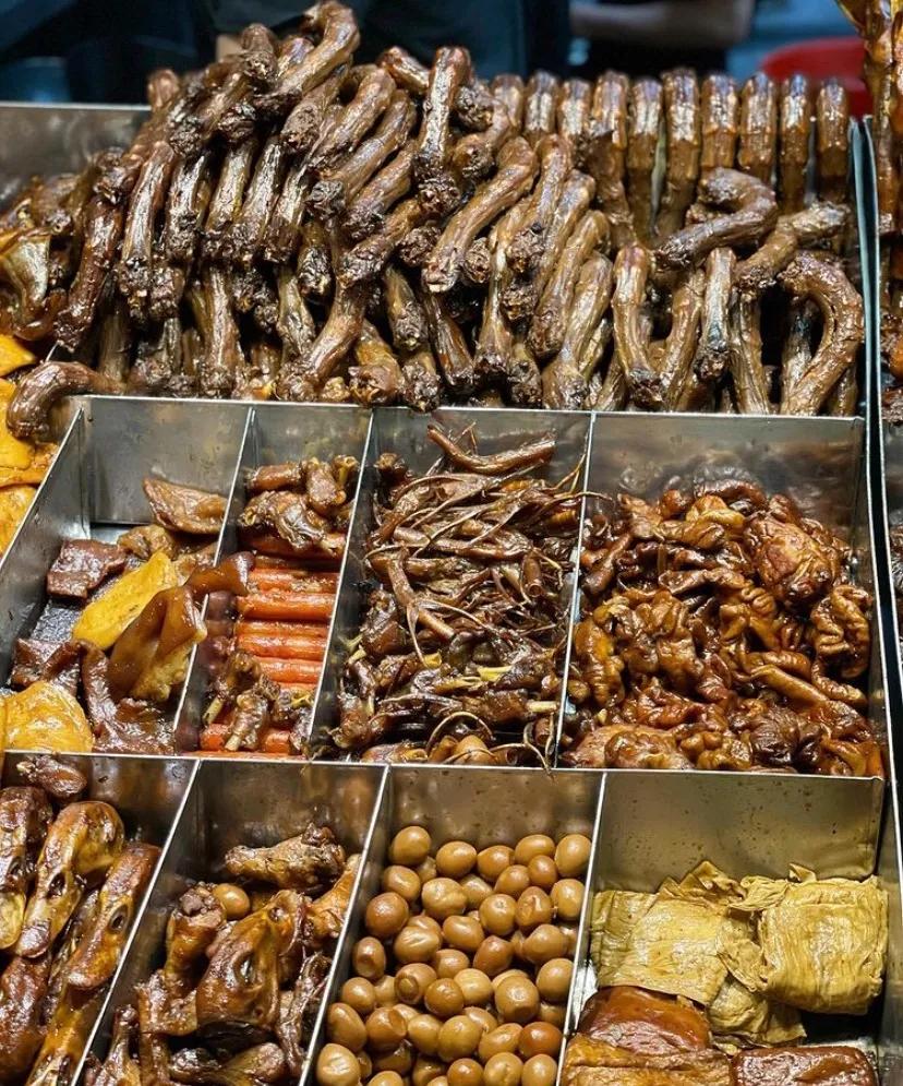 卤味江湖千亿市场争夺战,2025年卤味市场规模突破2200亿