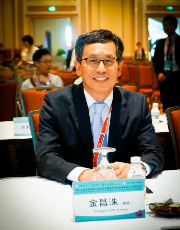 如何治疗静脉曲张蚯蚓腿 (静脉曲张术后蚯蚓多久消失)