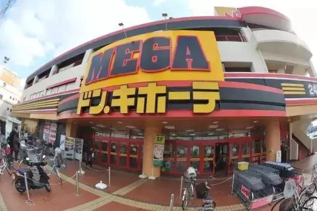 服了！这家又杂又乱又挤的杂货店年入569亿连开334家