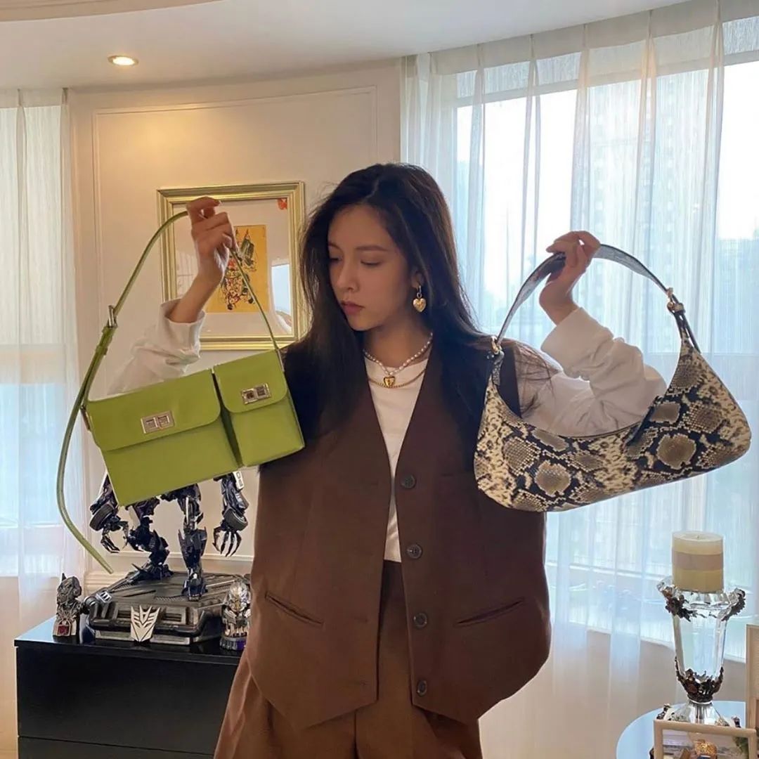 今年最火的腋下包高端大气,包包推荐小众高级感腋下包