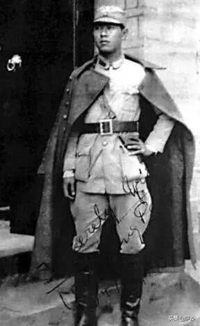 抗日时期国足,从足球场到战场