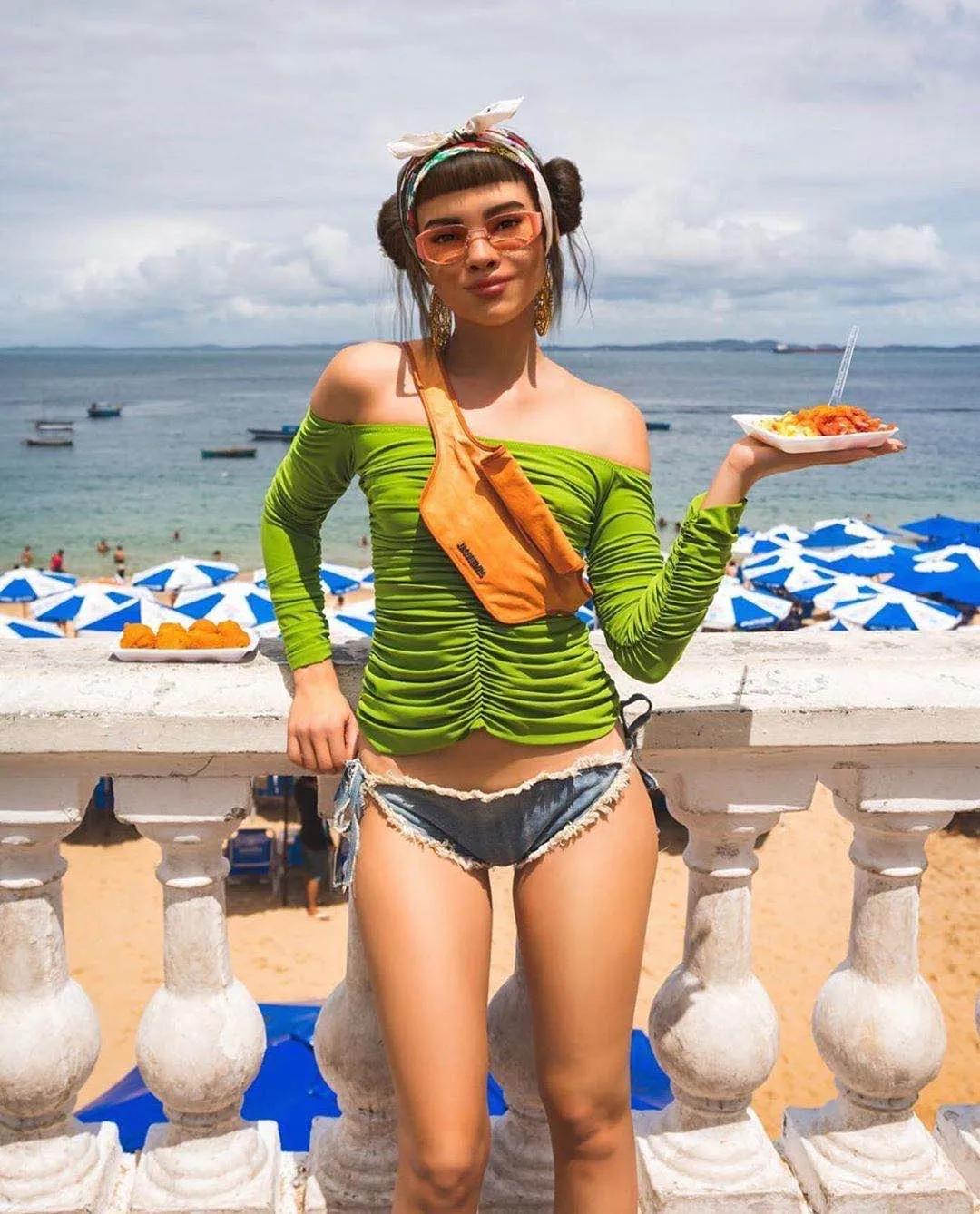 墨镜一戴谁都不爱时尚墨镜,推荐一款适合秋冬戴的墨镜