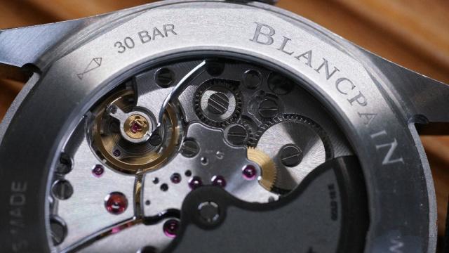 劳力士潜水表宝珀 (劳力士潜航者和宝珀五十噚哪个好)