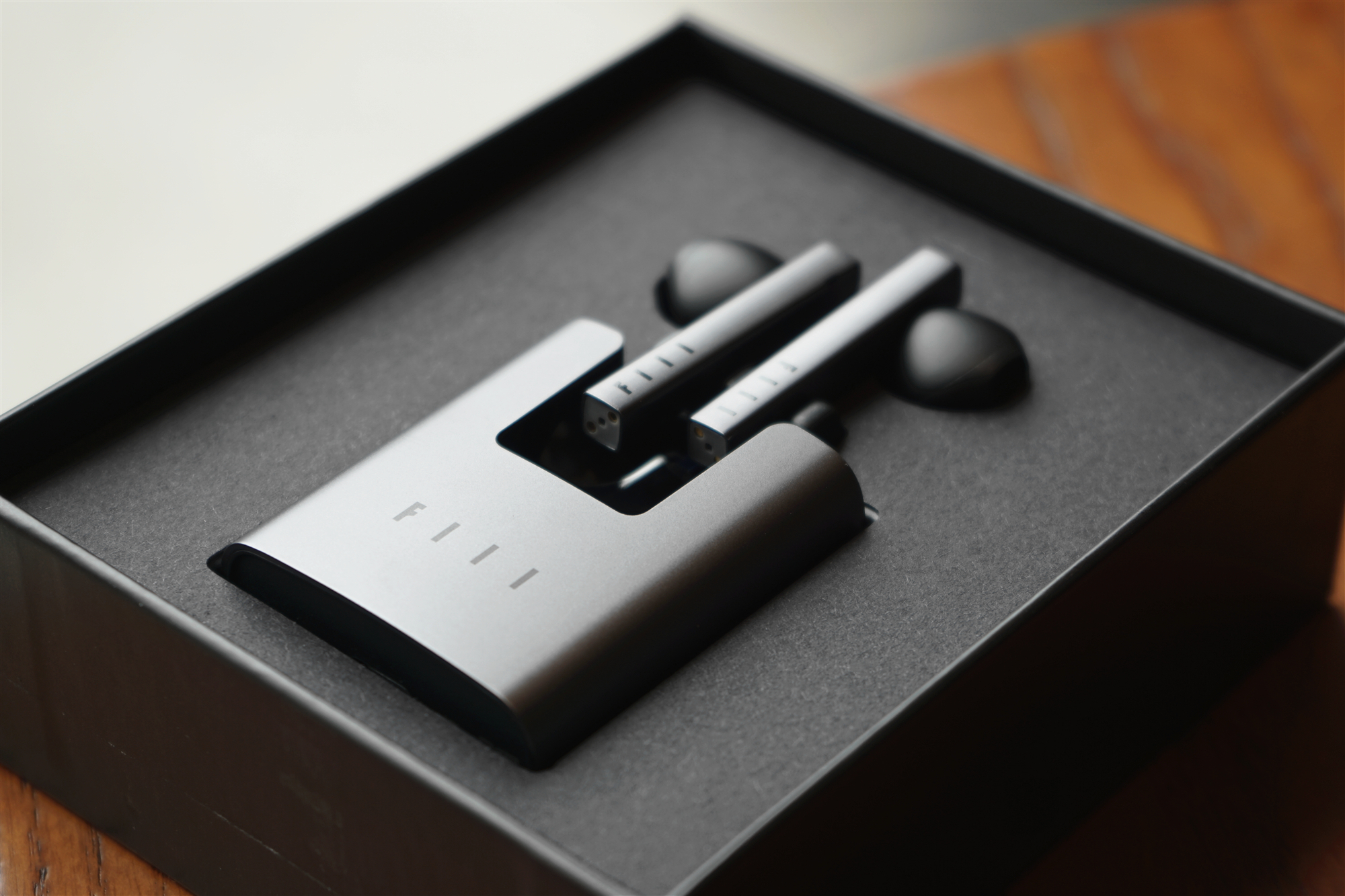 汪峰耳机fiil使用说明,汪峰耳机fiil能无线充电吗