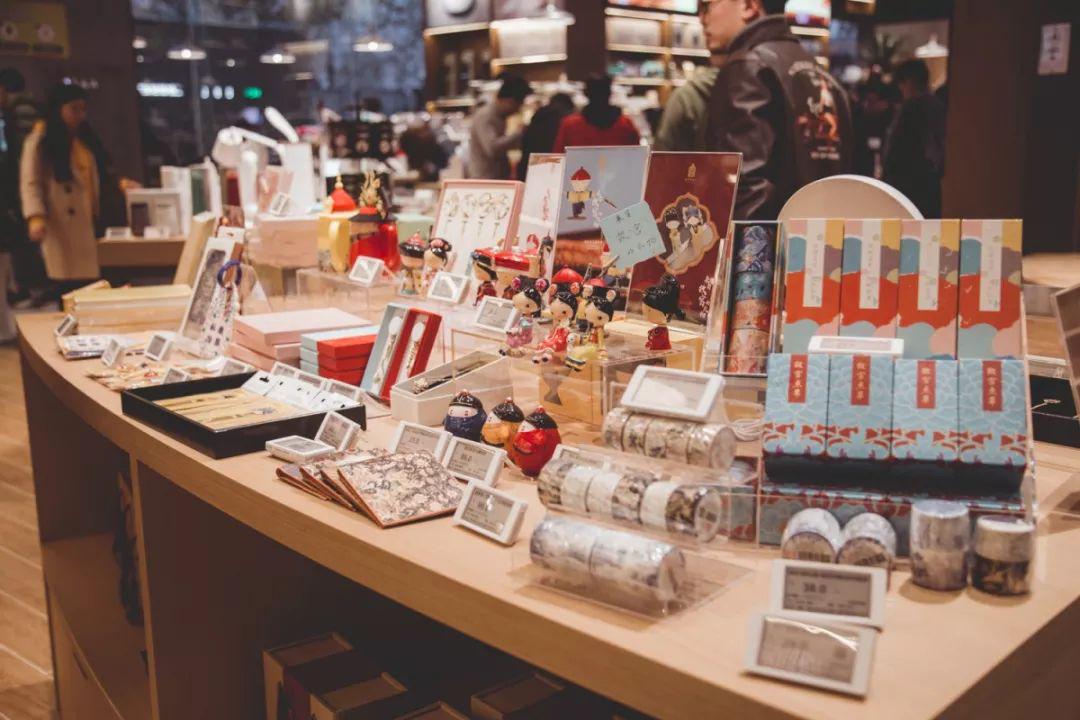 周末放松新去处！我又发现一家爆红的苏宁极物智慧零售场景体验店