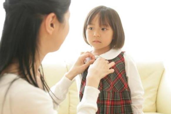 为啥中国孩子“多叛逆”？养育孩子的过程，父母多缺乏“读懂感”