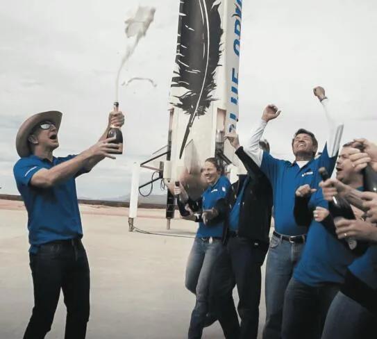 世界首富贝佐斯谈亚马逊商业模式,世界首富贝佐斯公司占股