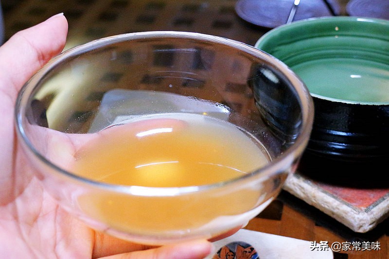 常吃鸡精安全吗,经常吃鸡精会尿黄吗