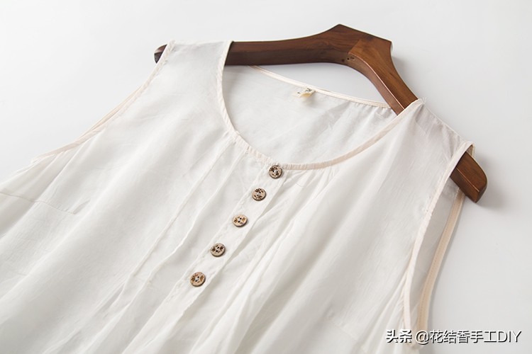 生活小妙招真丝衣服发白恢复,白色真丝连衣裙发黄了怎么办