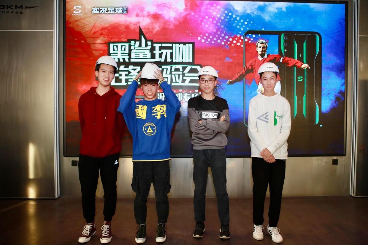 黑鲨如何玩实况,黑鲨玩游戏