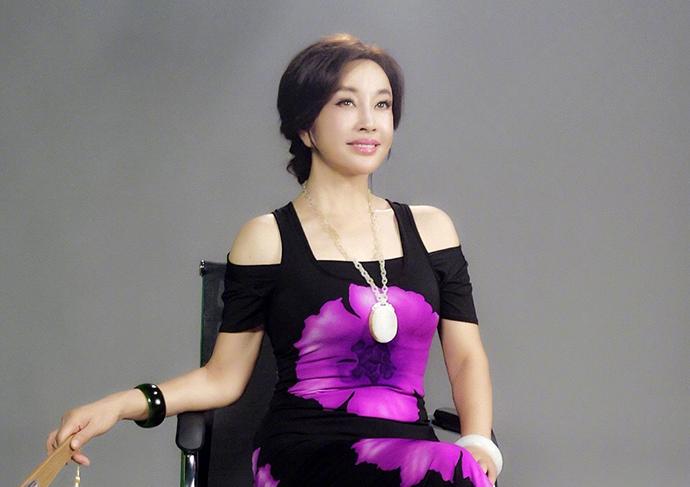 刘晓庆是几岁去坐牢的,刘晓庆自述入狱原因