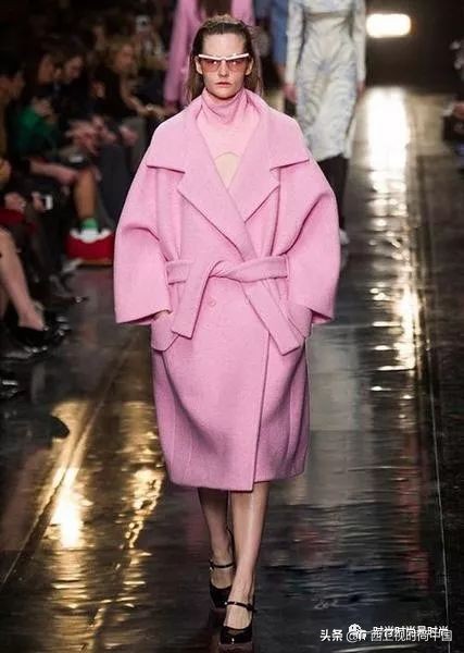 高级感的一款双面呢大衣,双面呢大衣两件