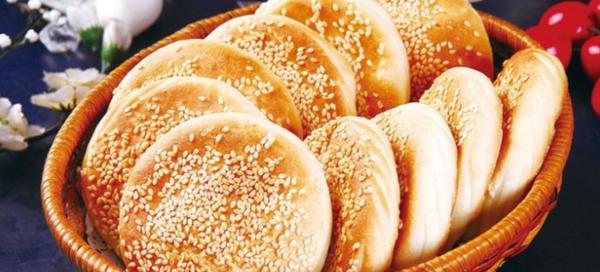 简单又美味的烧饼好吃到停不下来,像面包一样外酥里嫩的烧饼