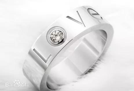 特别的银色情人节“礼物”--90后法警发明防逃脱脚镣