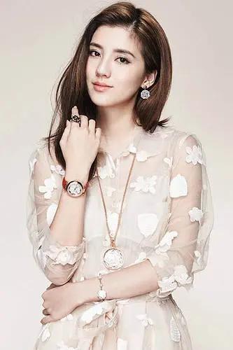 林峰前任吴千语收千万豪宅，收入不高却背爱马仕，满身大牌也翻车