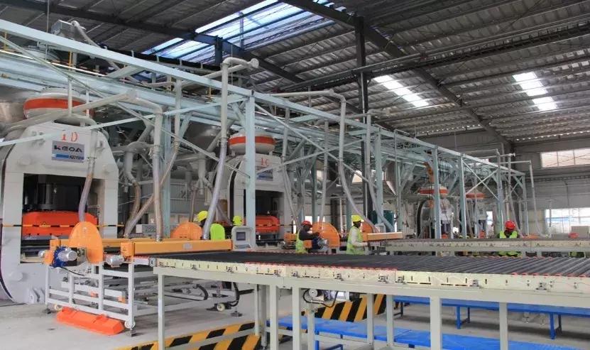 曾被洗劫。3年建了4个陶瓷厂。森大总裁沈延昌讲述真实非洲