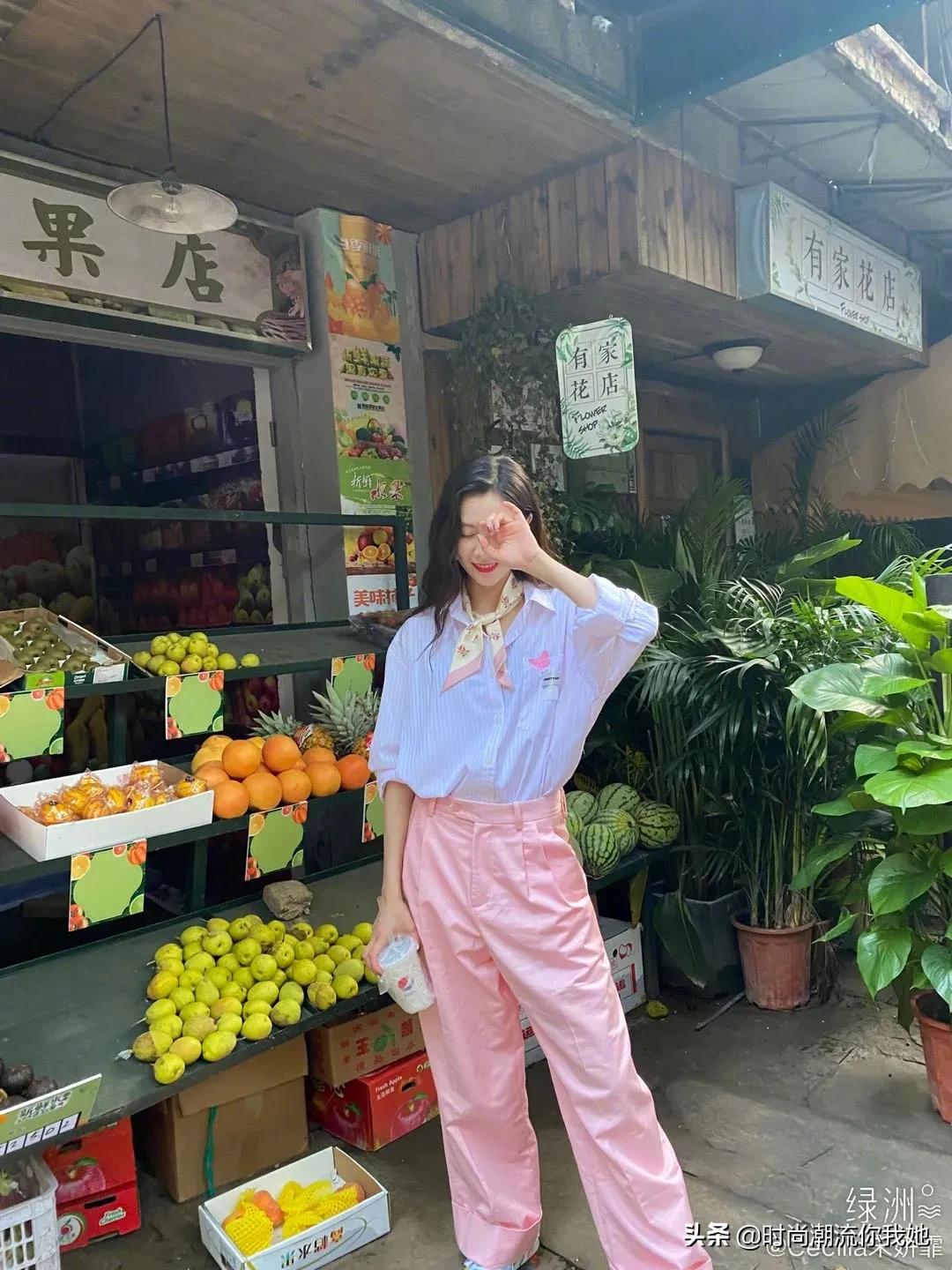 夏天穿马卡龙色系的长裤,马卡龙紫色裤子搭配